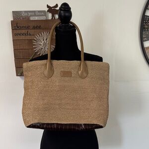 Hoxis weekender synthetic straw bag with brown faux alligator base like new